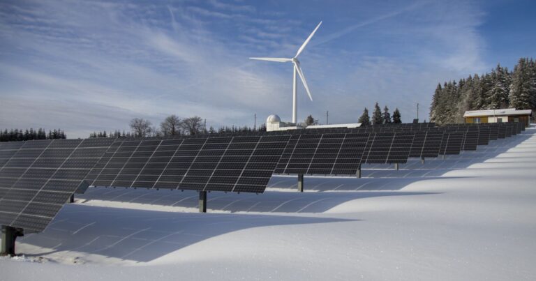 Wind Energy Career Guide: Training, Skills & Job Opportunities