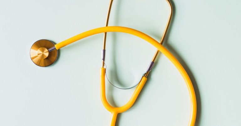 How to Become a Medical and Health Services Manager